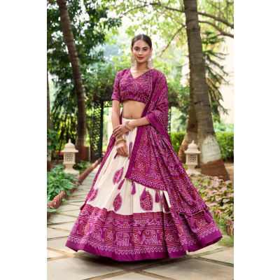 Semi Stitched Dola Silk New Trending Lehenga Wholesaler